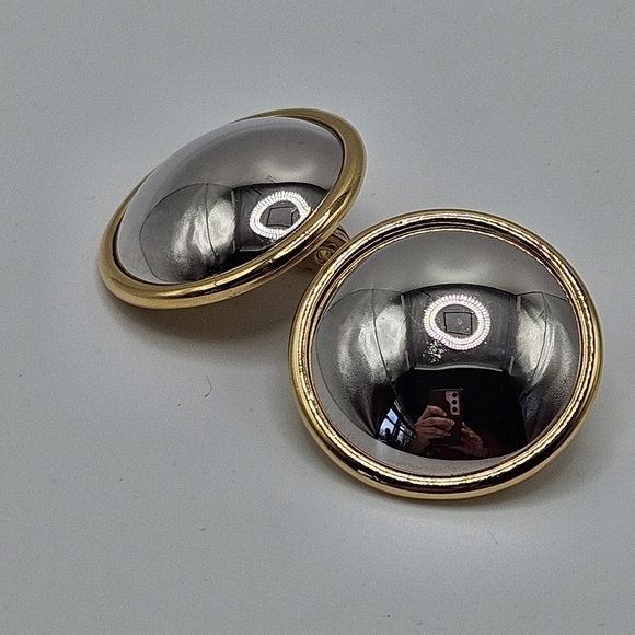 VINTAGE Monet Two-Tone Dome Round Button Silver Gold Clip-On Earrings Signed - Picture 3 of 5